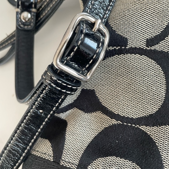 Coach purse - Picture 2 of 9